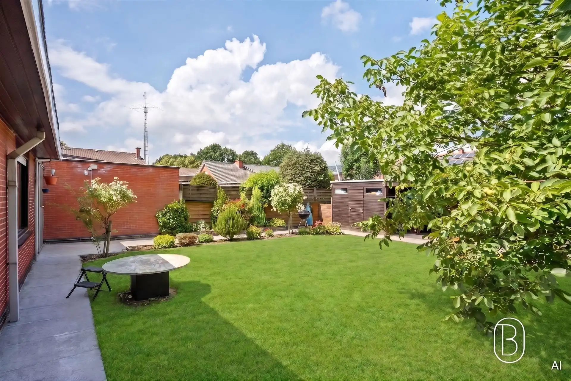 Instapklare woning met 3 slk in een rustige wijk foto 3