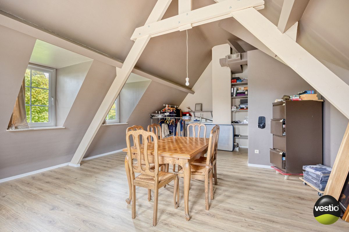 RUSTIG GELEGEN RUIME VILLA MET 5 SLK OP RIANT PERCEEL VAN 18A61CA IN STADSRAND TONGEREN. foto 33