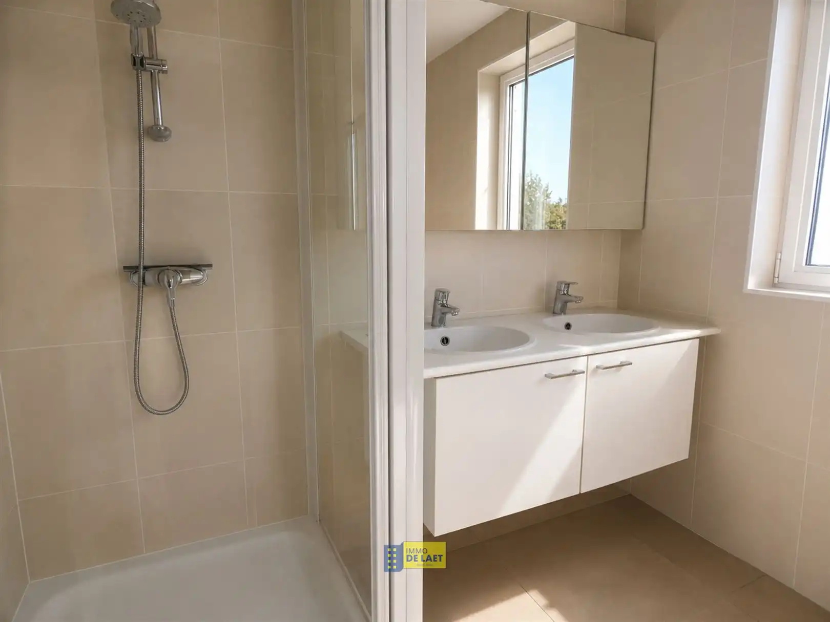 Appartement met twee slaapkamers en riant terras  foto 8