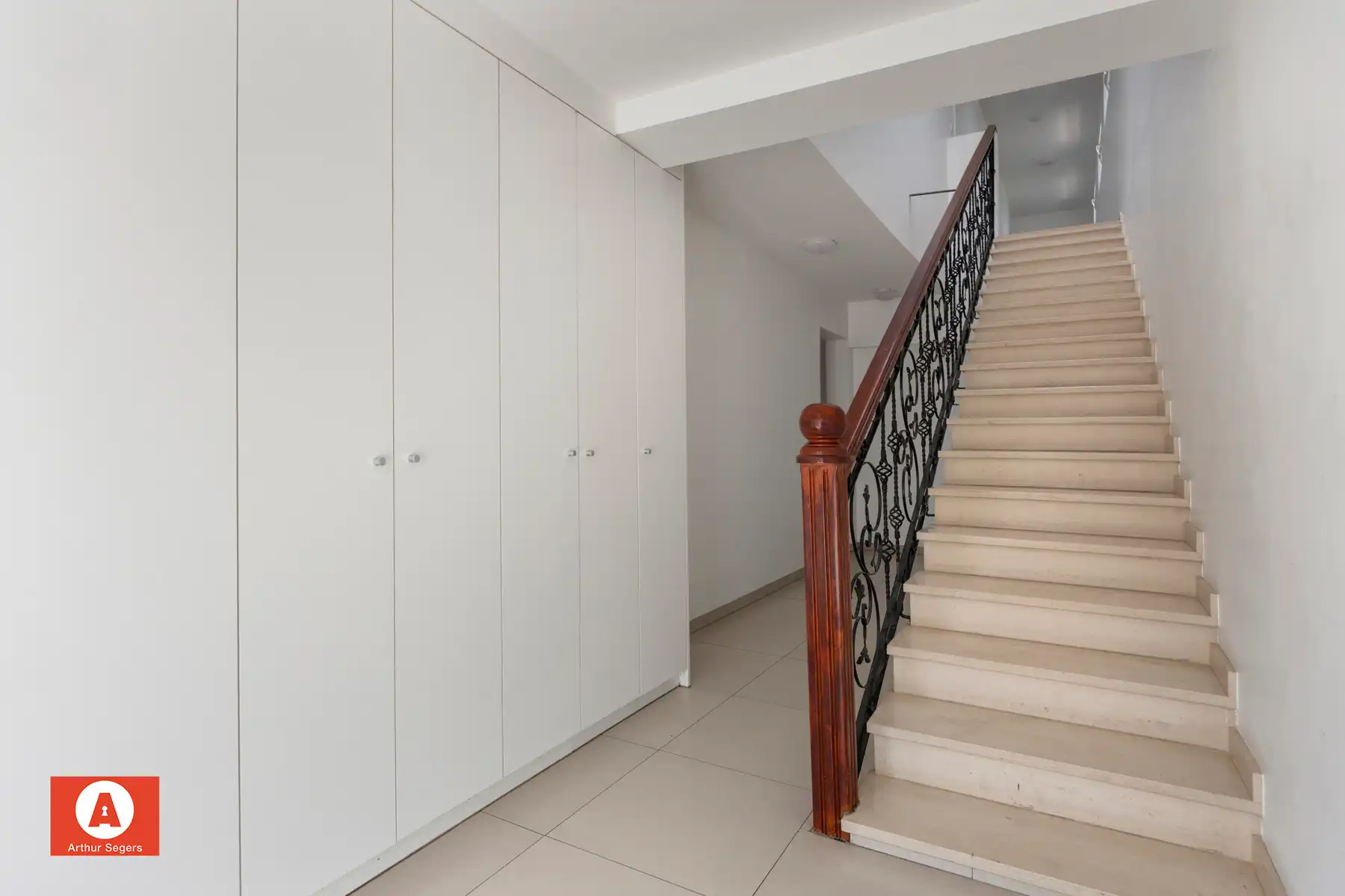 Hedendaags, energiezuinig en ruim dorps-appartement (126 m²) foto 2