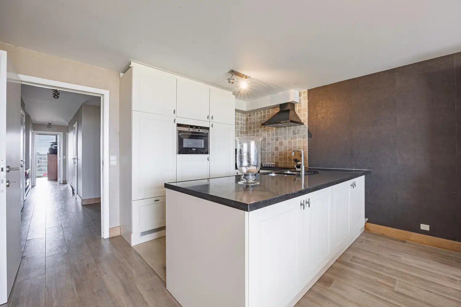 Ruim appartement met prachtig zeezicht foto 10