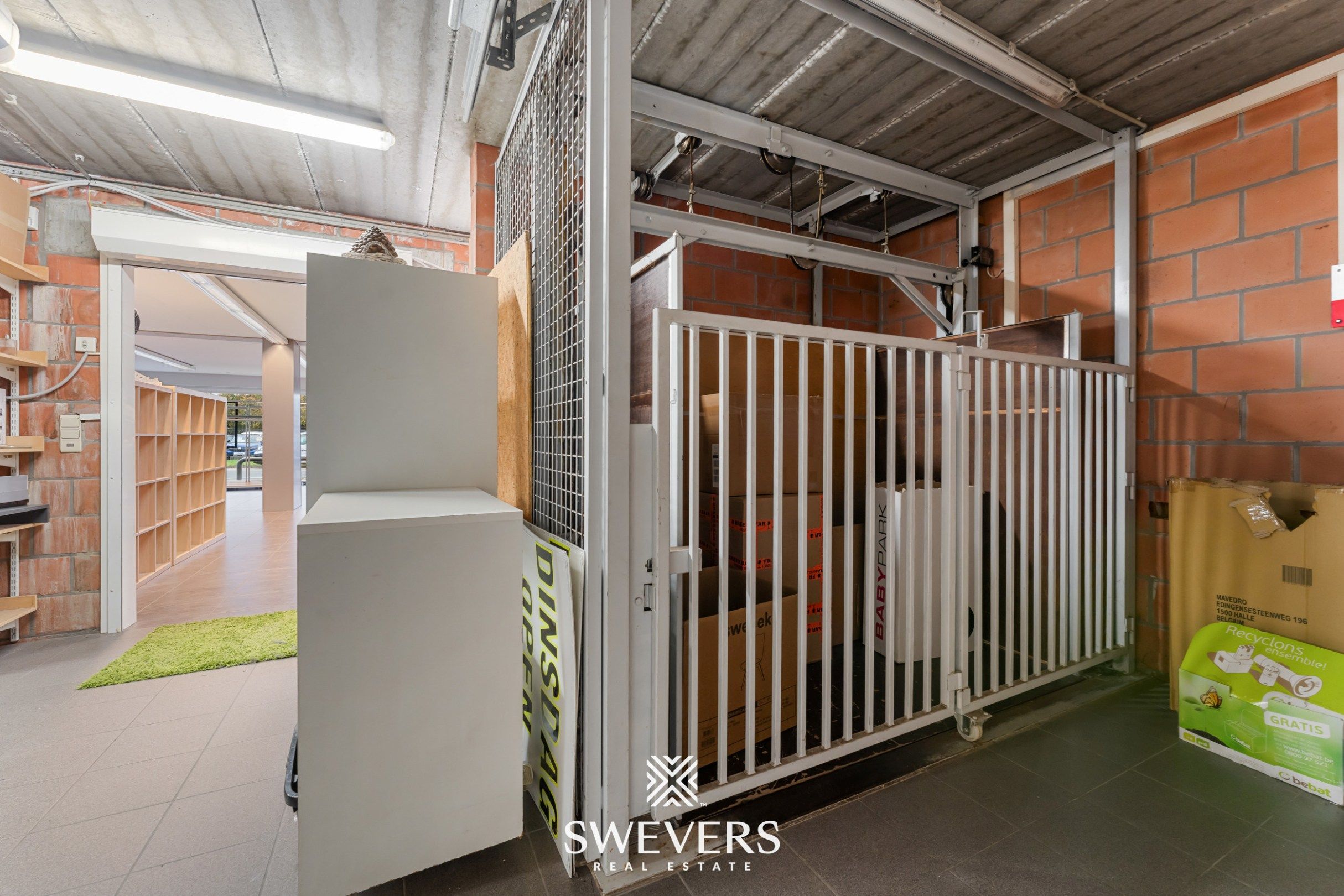Opbrengsteigendom met handelspand, ruim appartement en uitbreidingspotentieel in hartje Heusden-Zolder foto 13