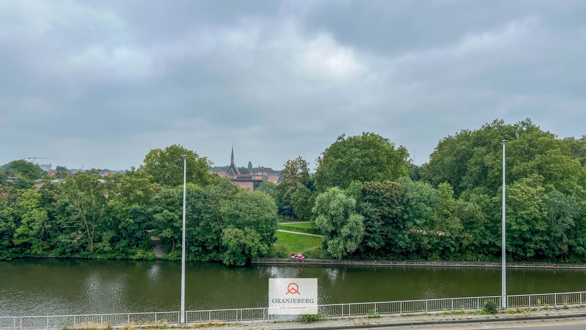 Lichtrijk 1 slpk appartement met mooi zicht foto 2