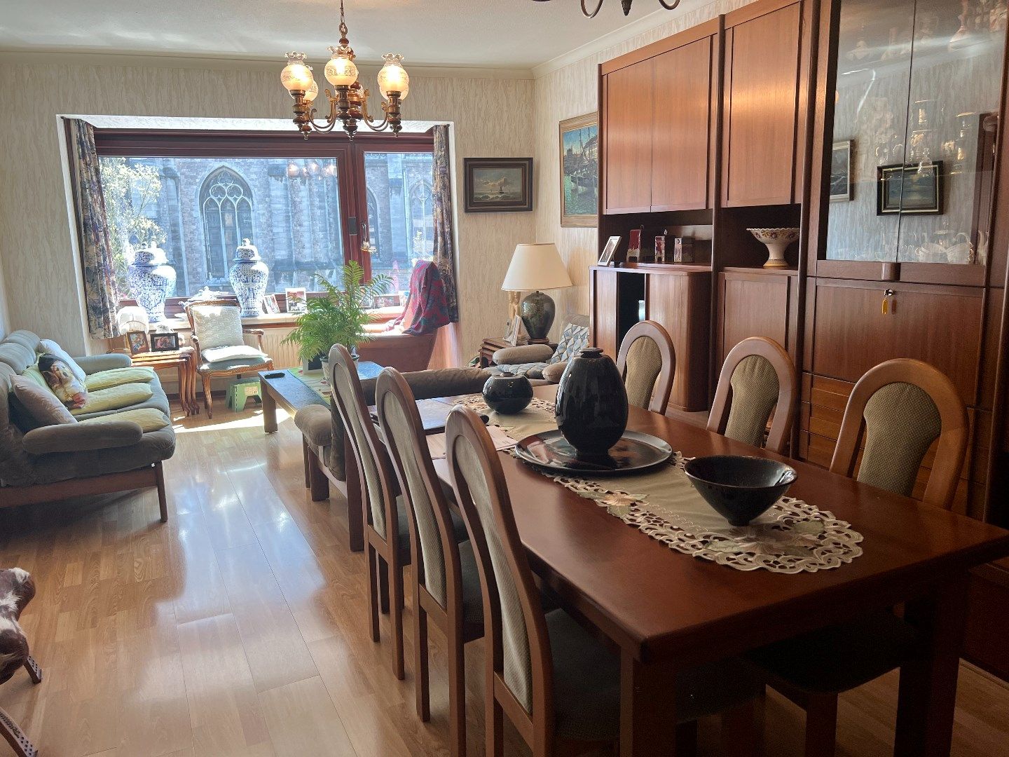 Geriefelijke en instapklaar appartement op zeer goede ligging! foto 2