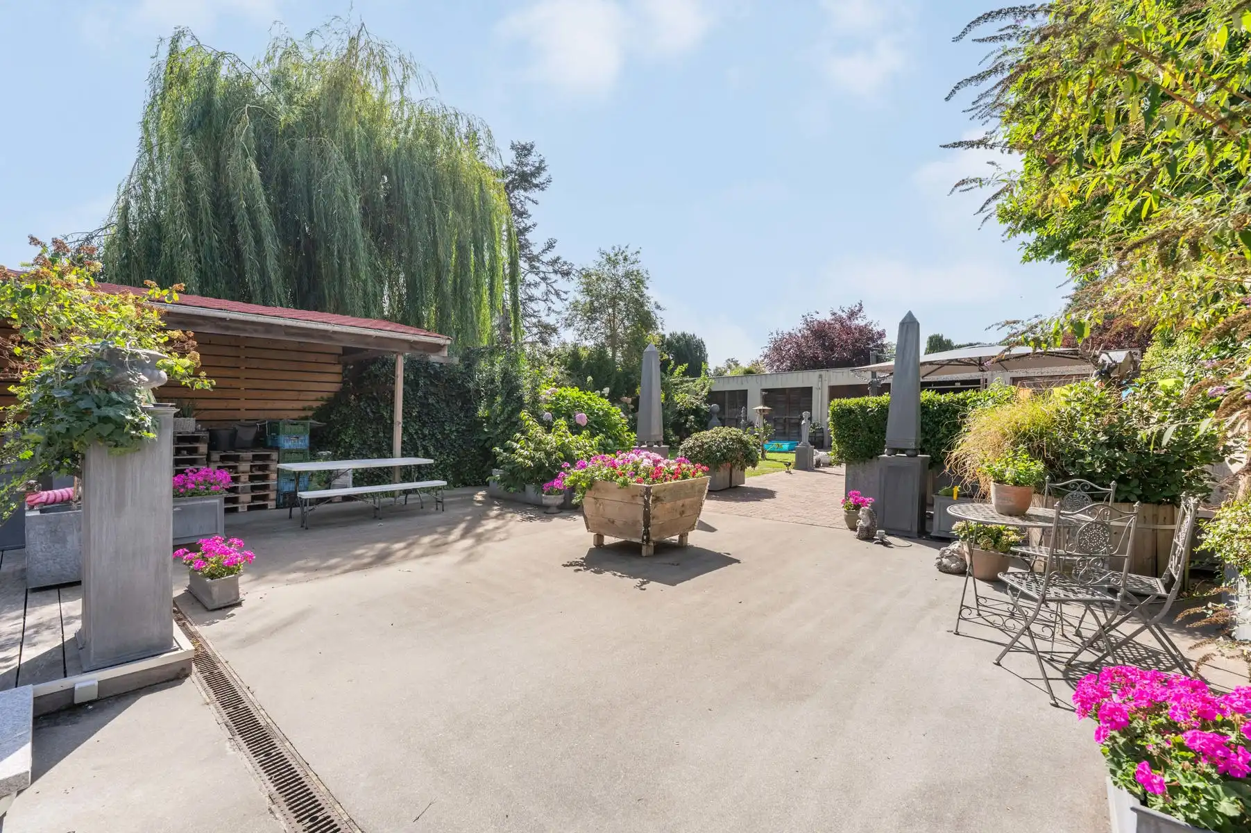 Grote woning met tal van mogelijkheden foto 32