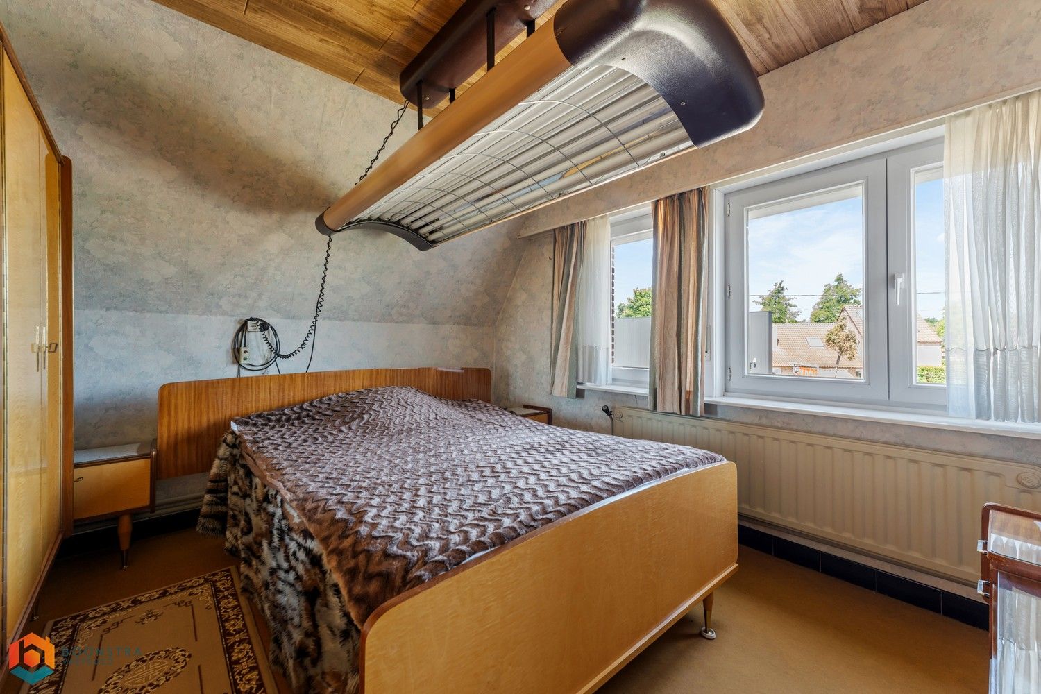 Te renoveren woning met 2 slpkrs foto 19