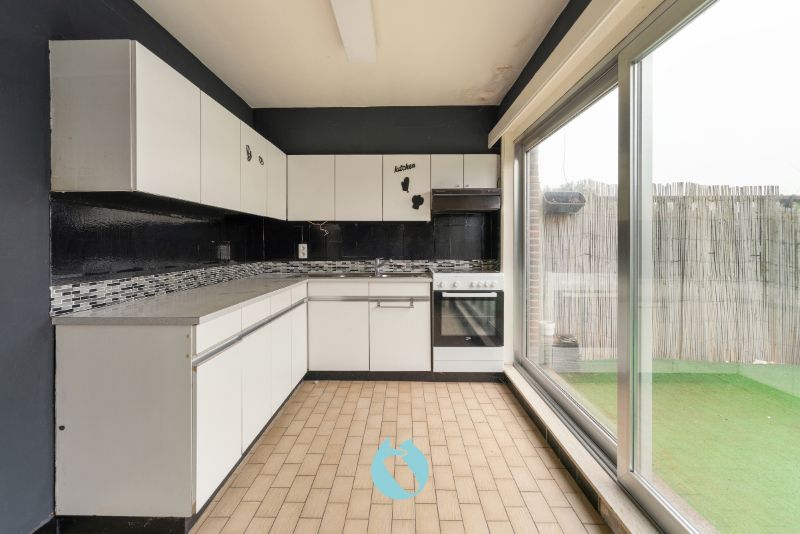 Ruim appartement met 2 slpks, groot terras en garage foto 4