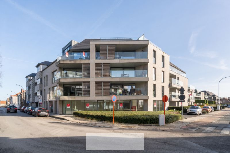 LAATSTE APPARTEMENT (6% BTW mogelijk) + COMMERCIËLE HANDELSRUIMTE TE KOOP foto {{pictureIndex}}