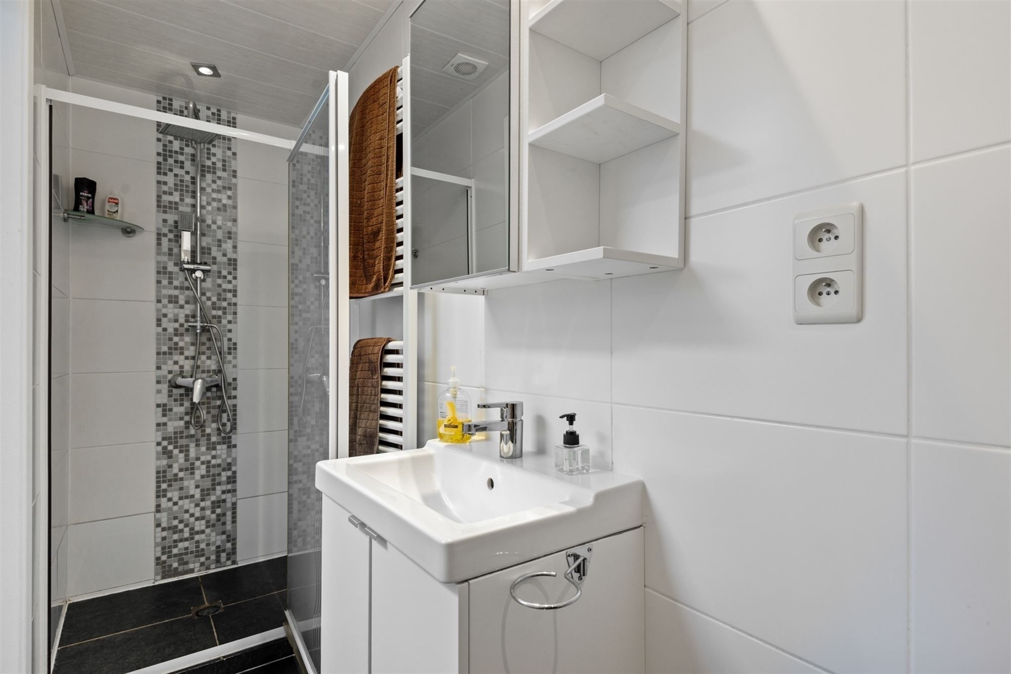 Knappe woning met 3 slpks te DUFFEL foto 12