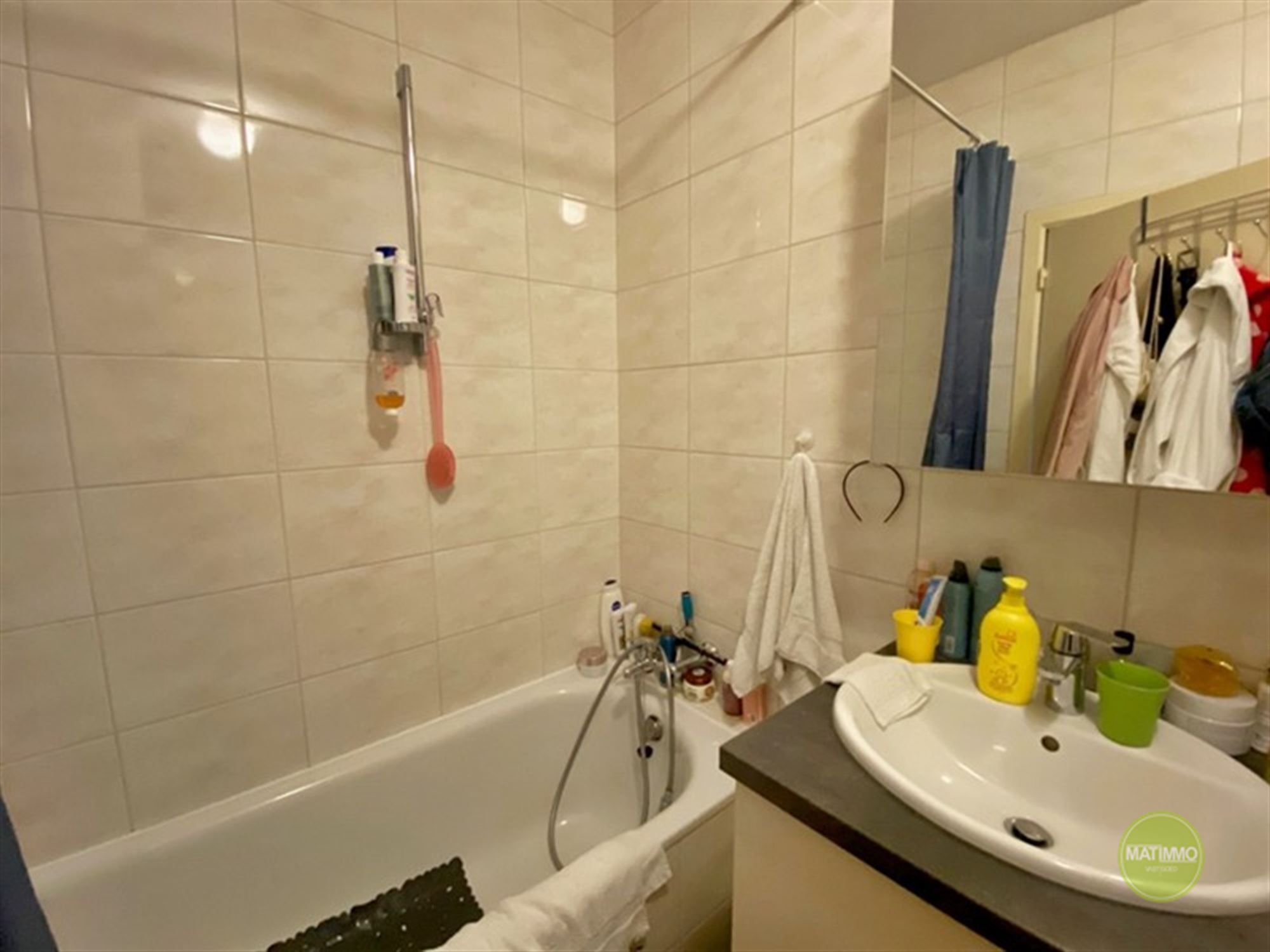 Ruim energiezuinig appartement met 2 slaapkamer en garage te Dessel. foto 6