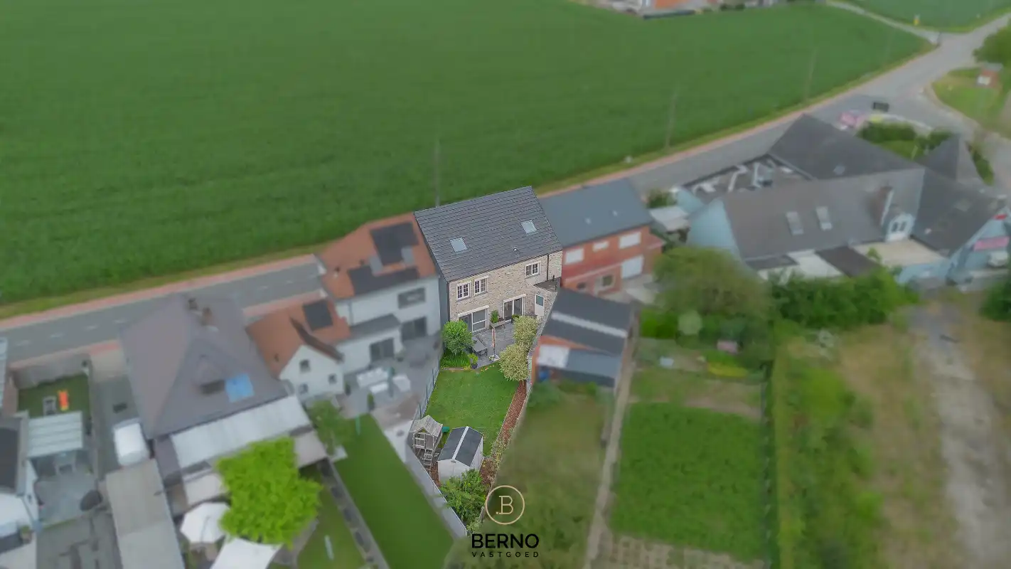 Recente en ruime gezinswoning met zonnige tuin foto 22
