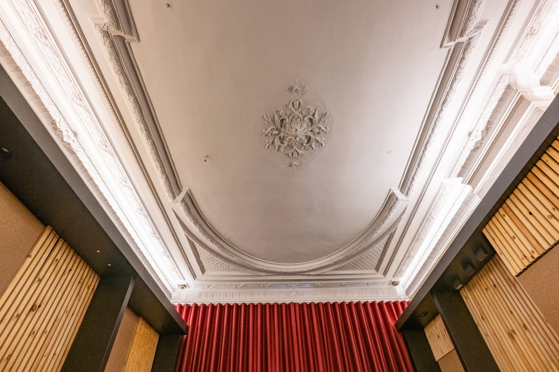 Pand met handelsruimte en woonfunctie nabij Meir foto 13