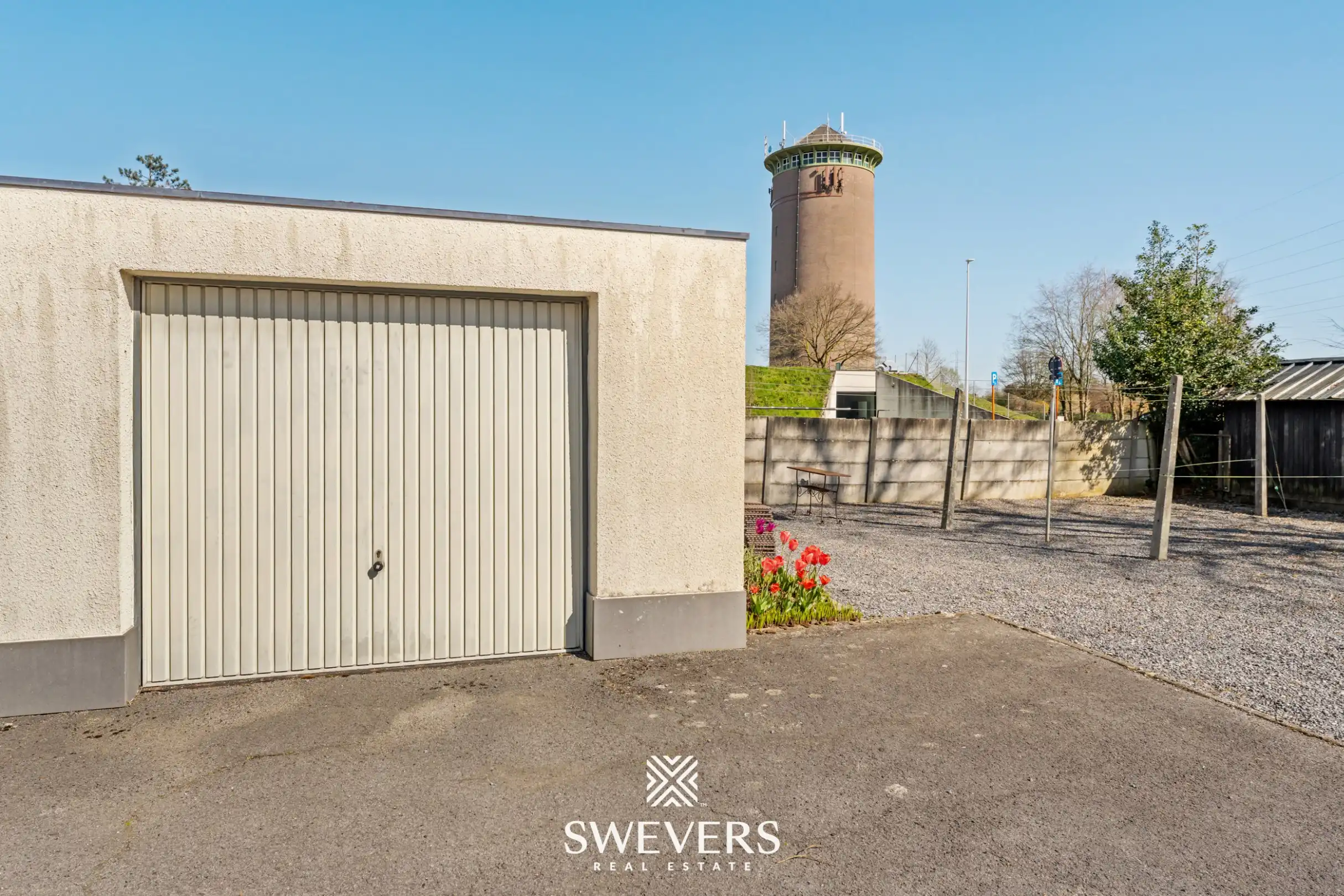 Instapklaar appartement met 2 slaapkamers en garagebox in Koersel  foto 12