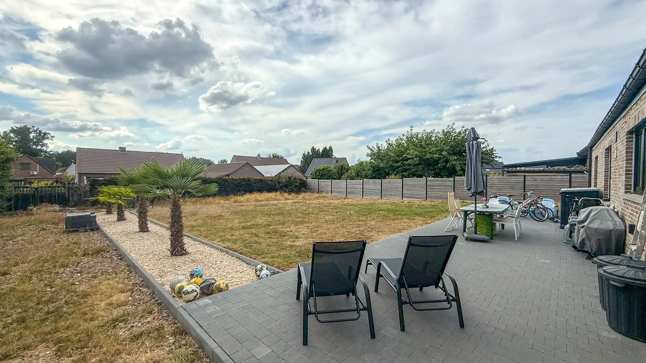 Charmante woning met 3 slpks, grote tuin en ruime zolder! foto 33