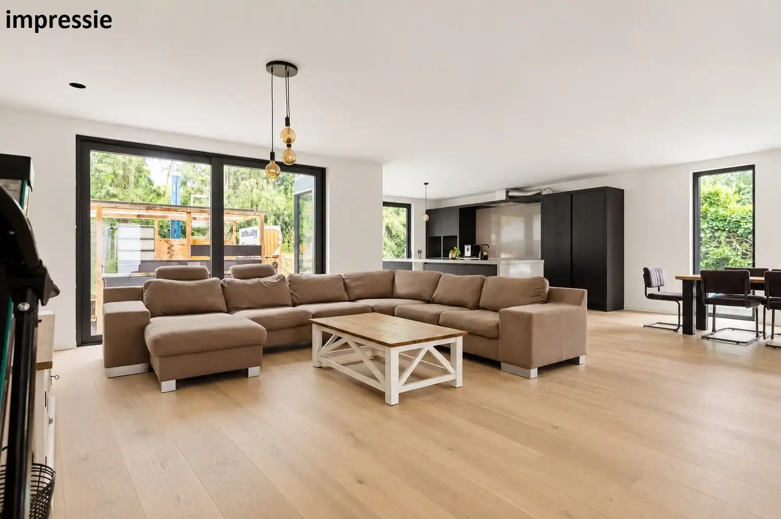 Energiezuinige woning met veel potentieel foto 8