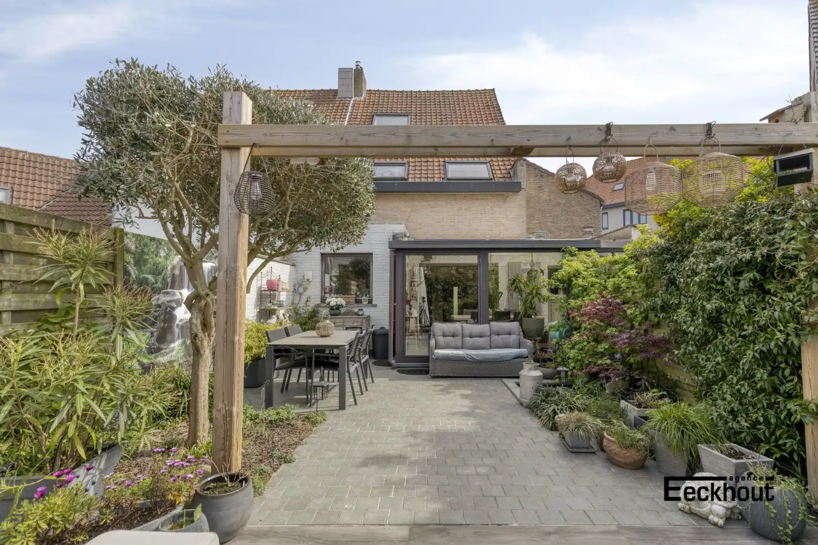 Instapklare woning met handelsruimte en met zonnige tuin! foto 27