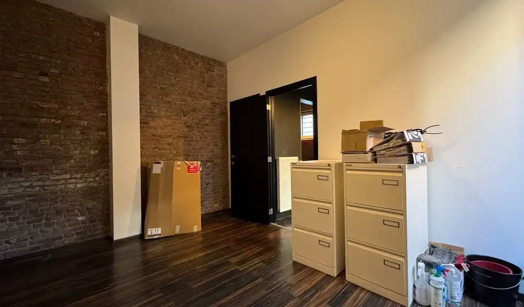 Kantoorruimte te huur op zichtlocatie langs N155 te Berchem foto 11