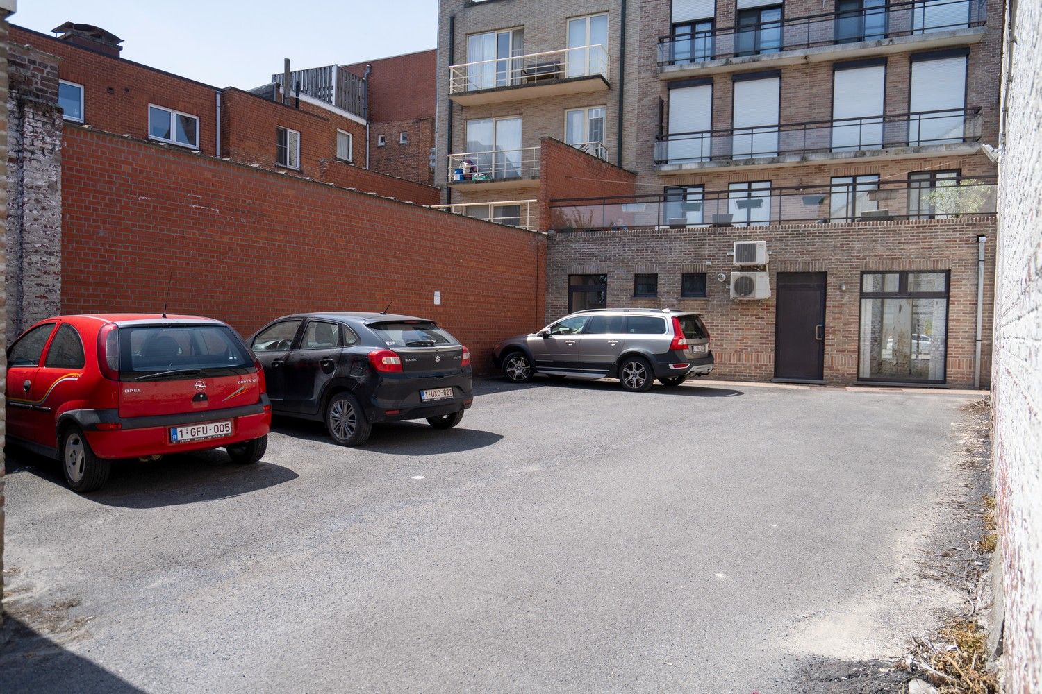 CENTRAAL PAND MET PARKING foto 9