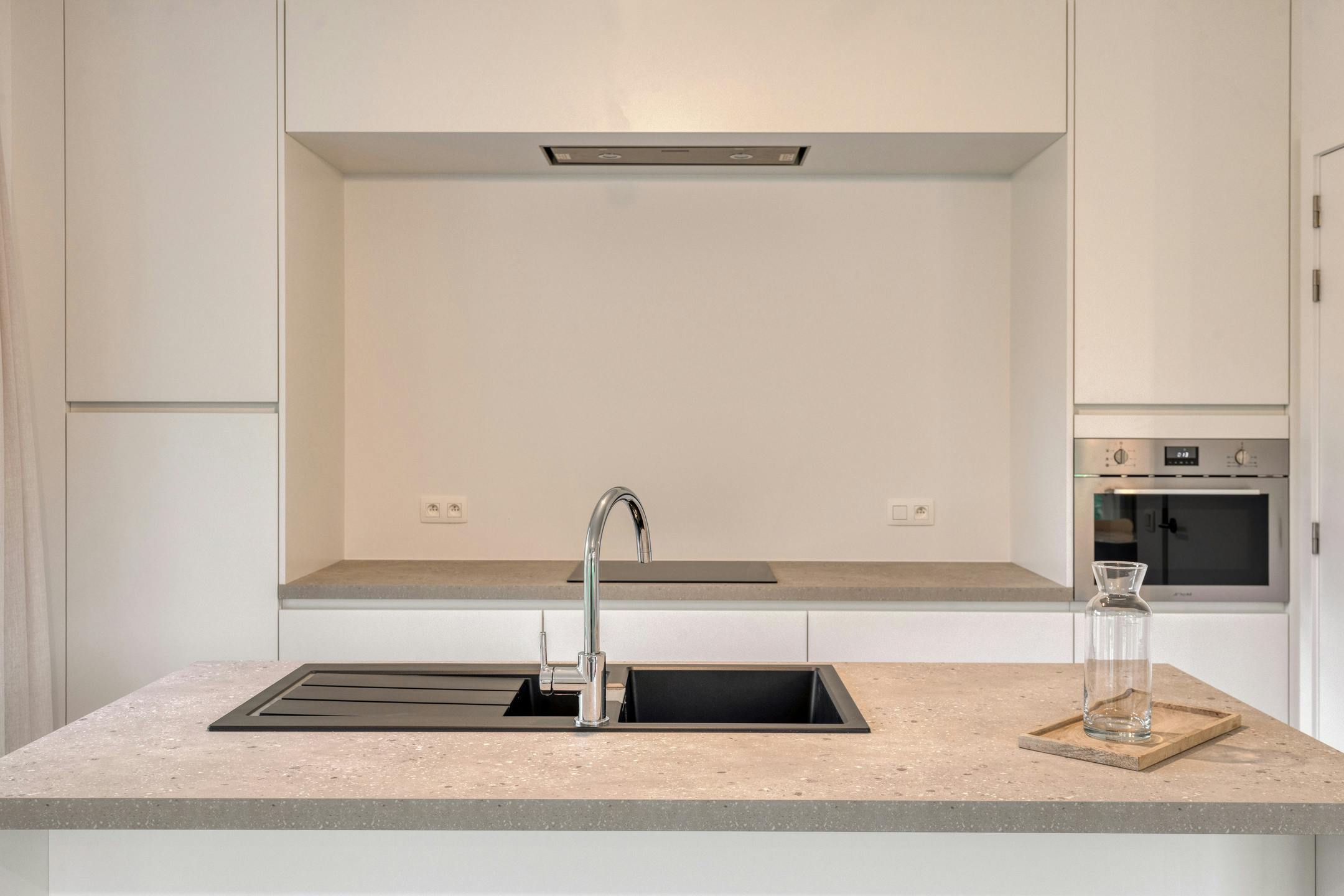 Instapklaar appartement in parktuin nabij hartje Roeselare! foto 13