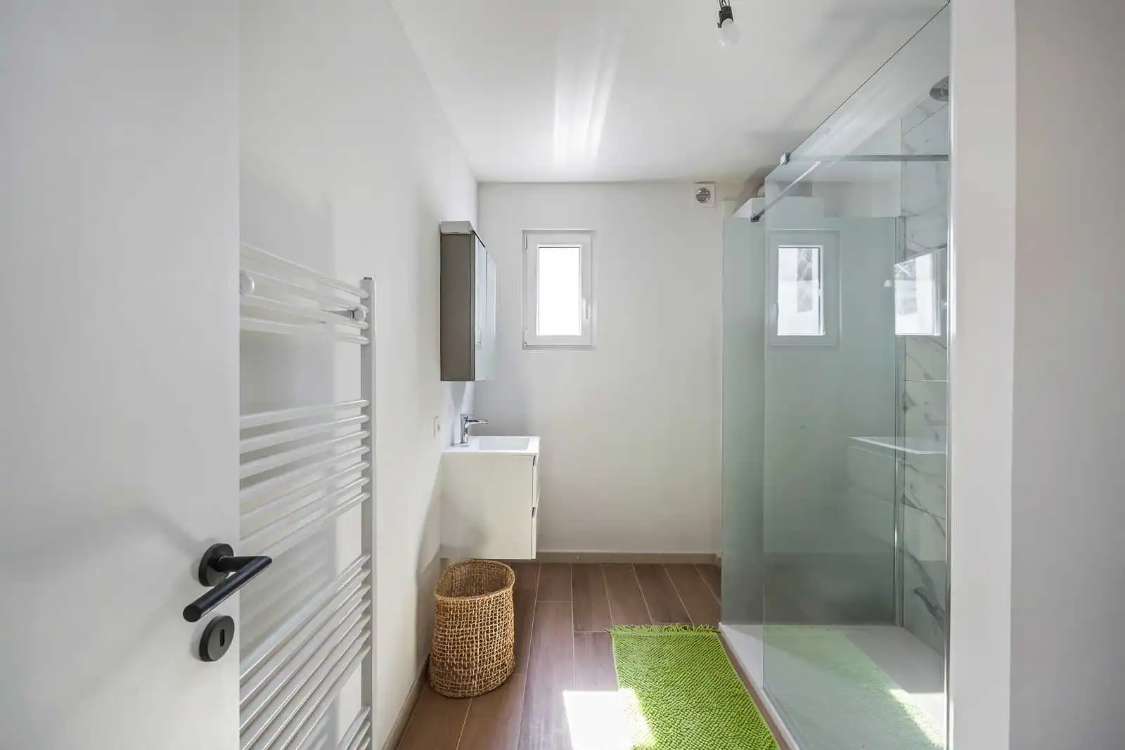 instapklaar gelijkvloersappartement met tuin (1slpk) foto 8