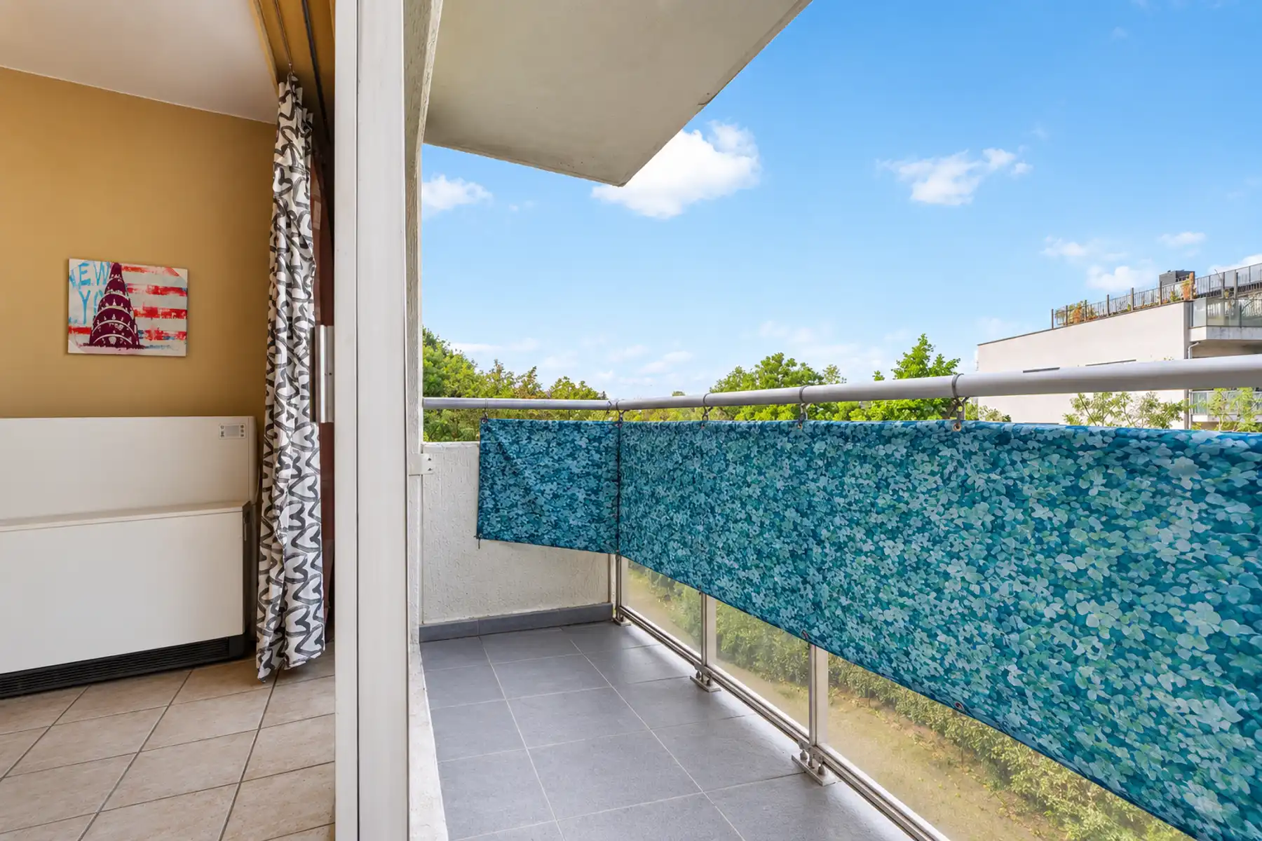 Instapklaar 1-slaapkamer appartement met terras en berging en garage. foto 12