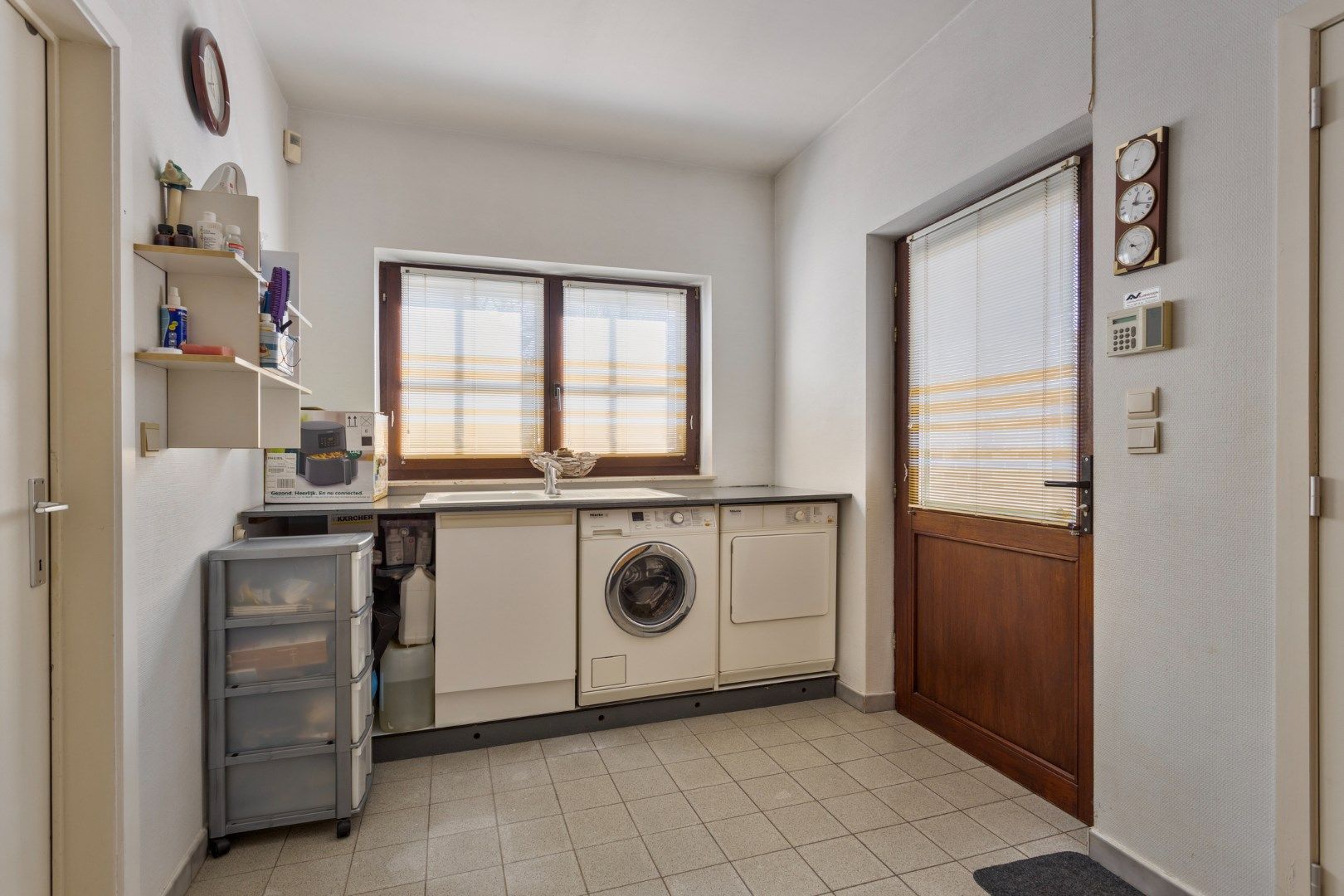 Vrijstaande villa met open zicht, grote zonnige tuin en praktijkruimte – Tongeren foto 12