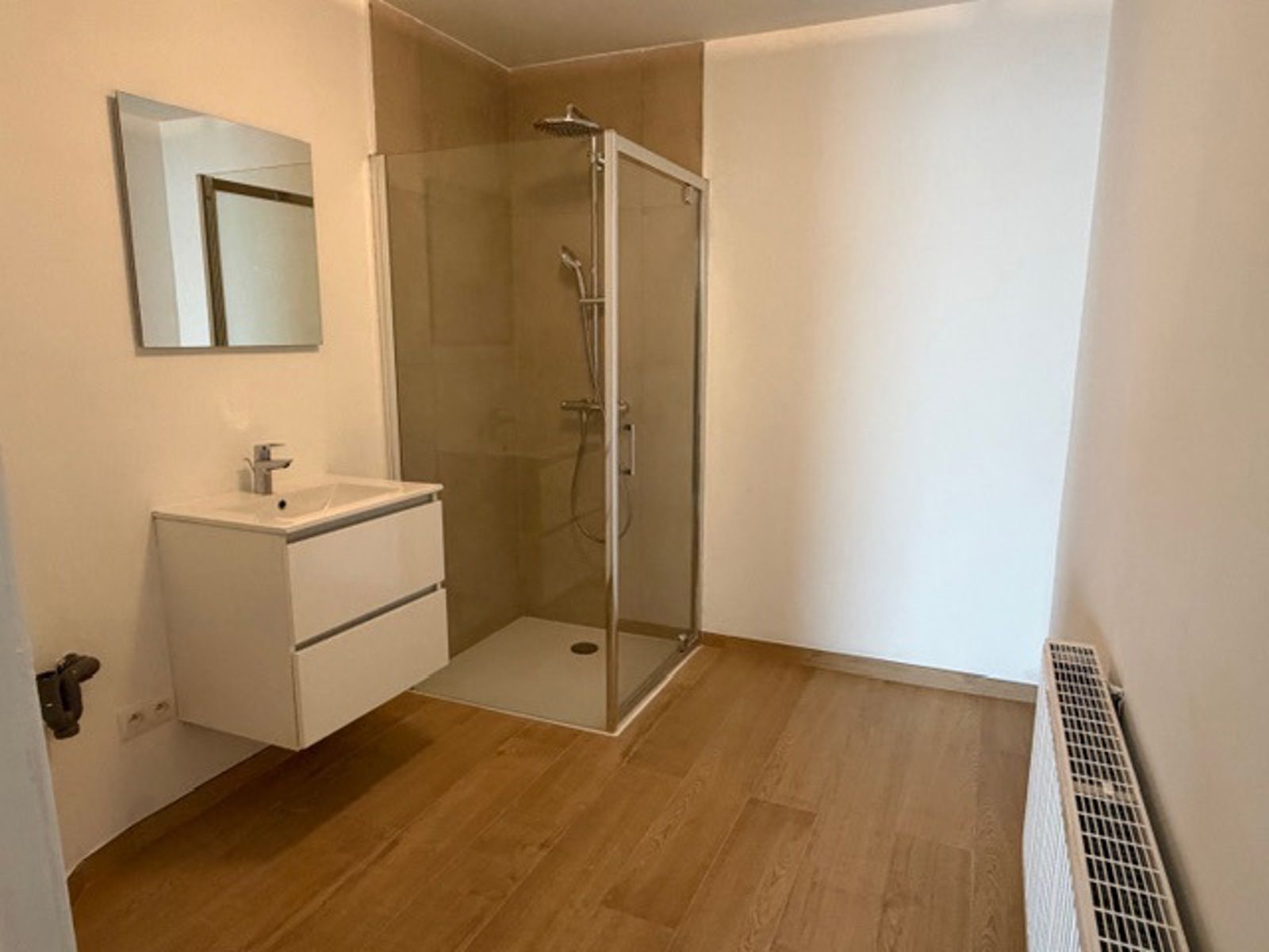 Volledig gerenoveerde woning 4 slpks garage te Tienen foto 23