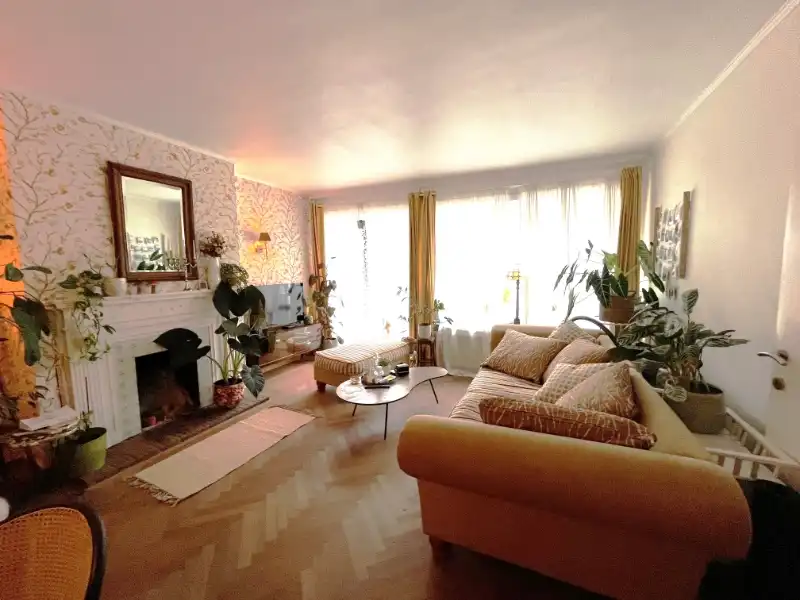 Gerenoveerd appartement in hartje Kortrijk met terras! foto 3