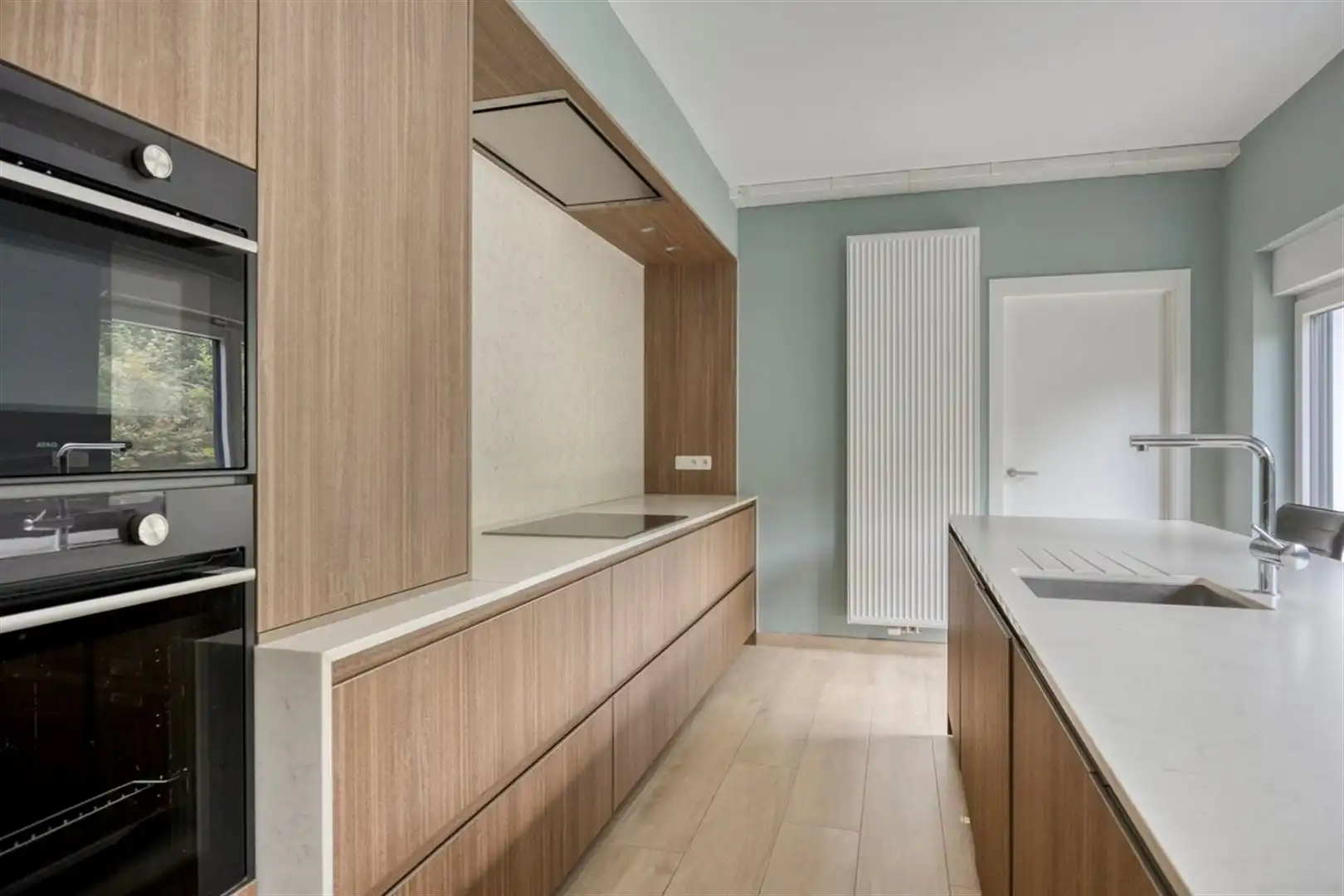 Gerenoveerde, energiezuinige villa met 6 slaapkamers. foto 11