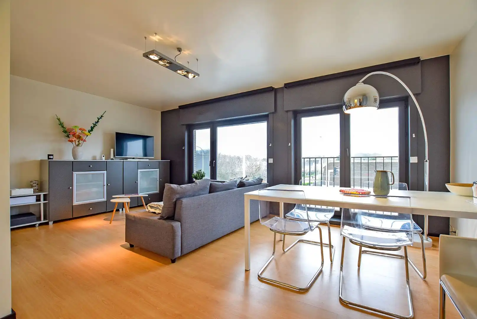 Instapklaar gemeubeld appartement vlakbij het strand te Oostduinkerke Groenendijk! foto {{pictureIndex}}