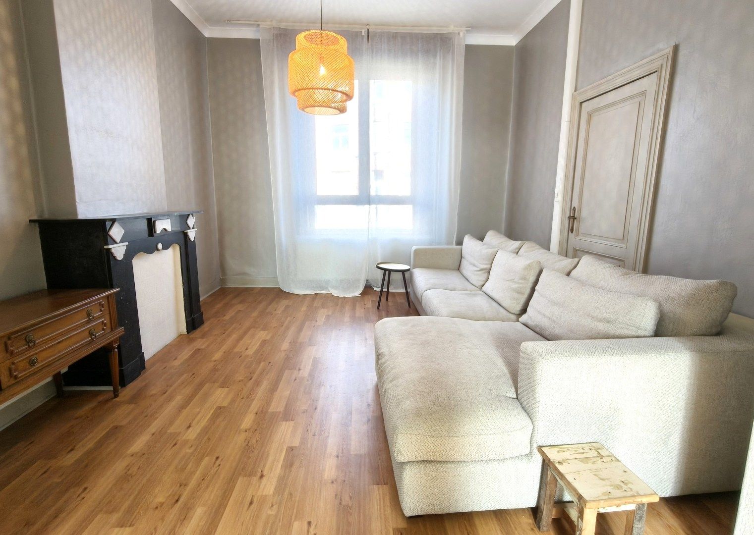 VERNIEUWDE RIJWONING MET STADSTUIN foto 2