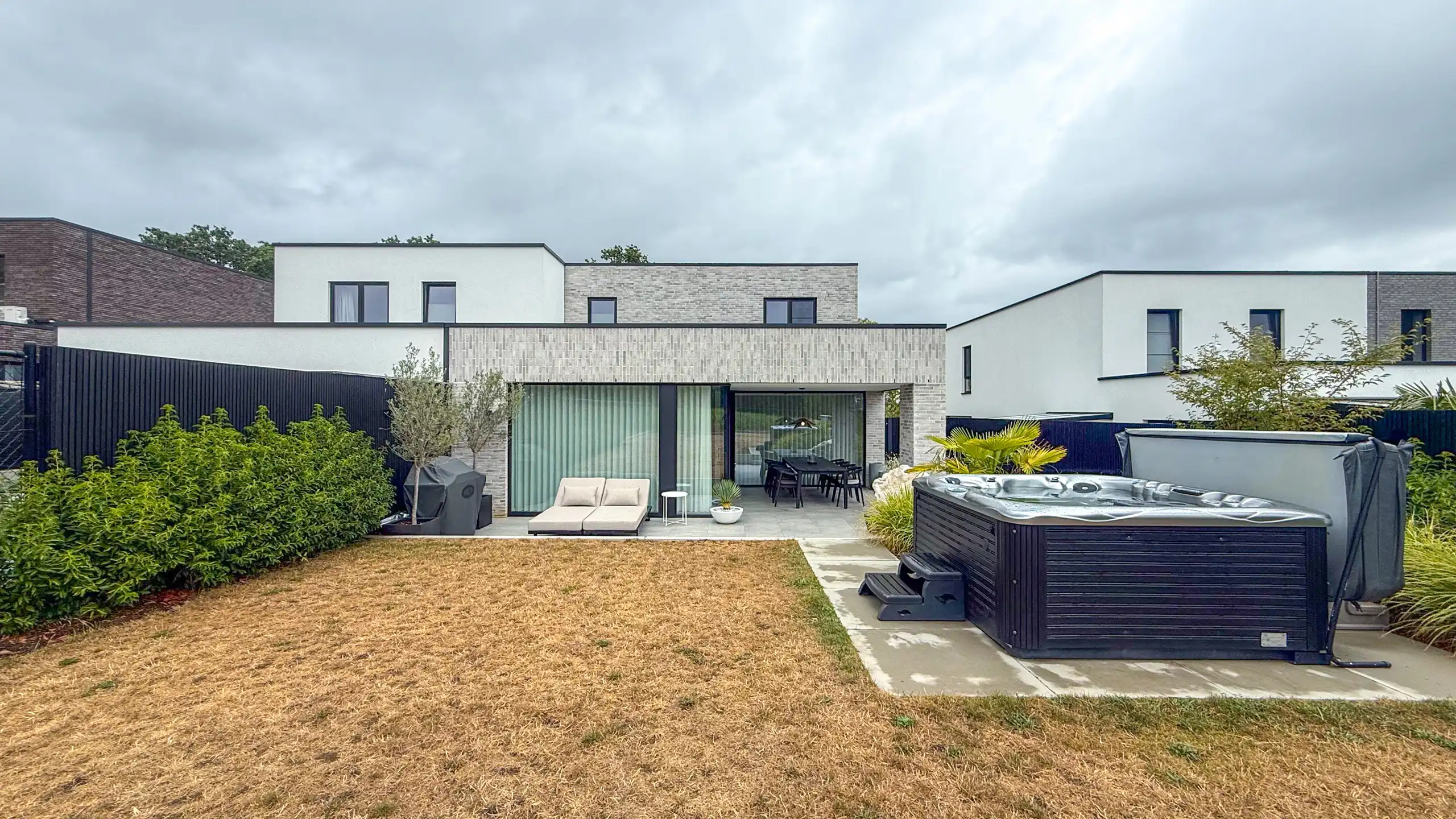 Luxueuze nieuwbouwwoning uit 2023 met E-peil 13 te Paal! foto 60