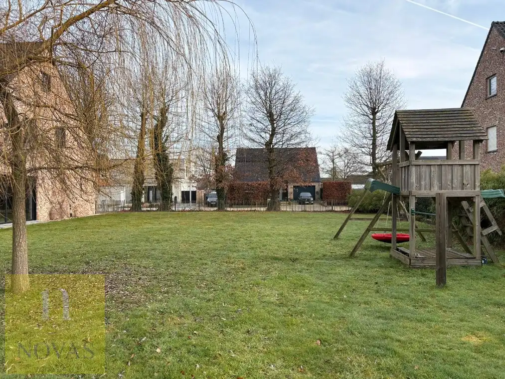 Knappe bouwgrond op mooie locatie, 18m straatbreedte en 612m² oppervlakte foto 3