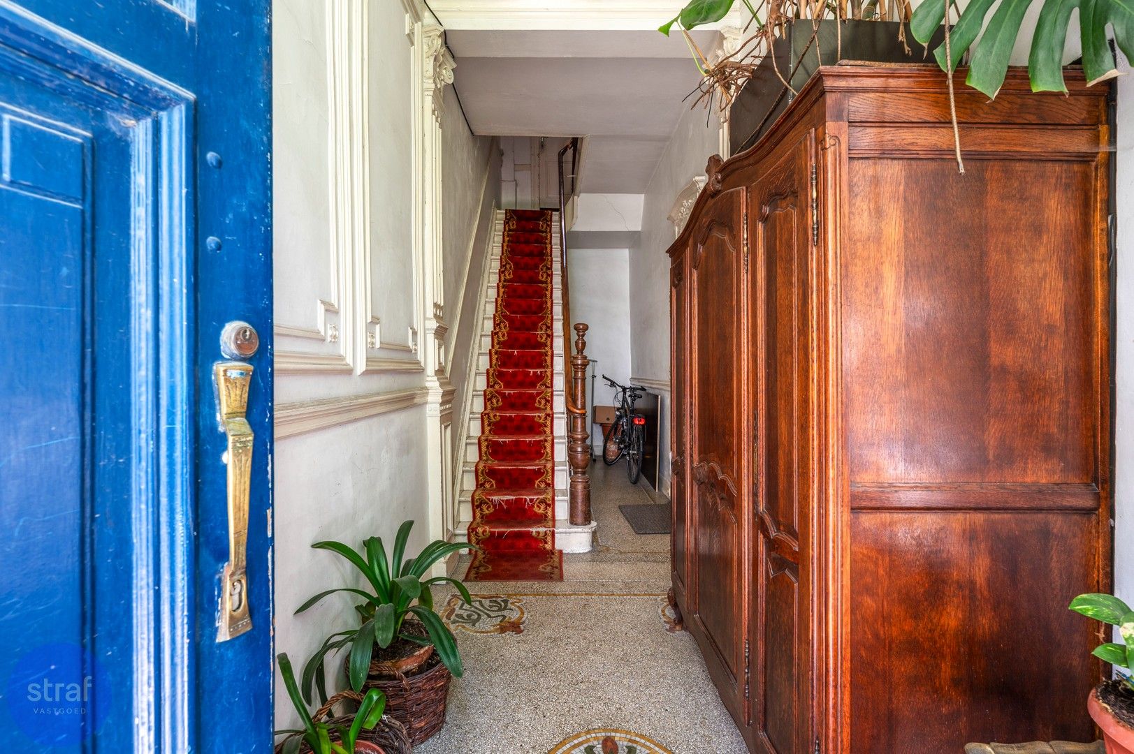 3 appartementen + 1 studio - verhuurd en goed gelegen in 2140 foto 2