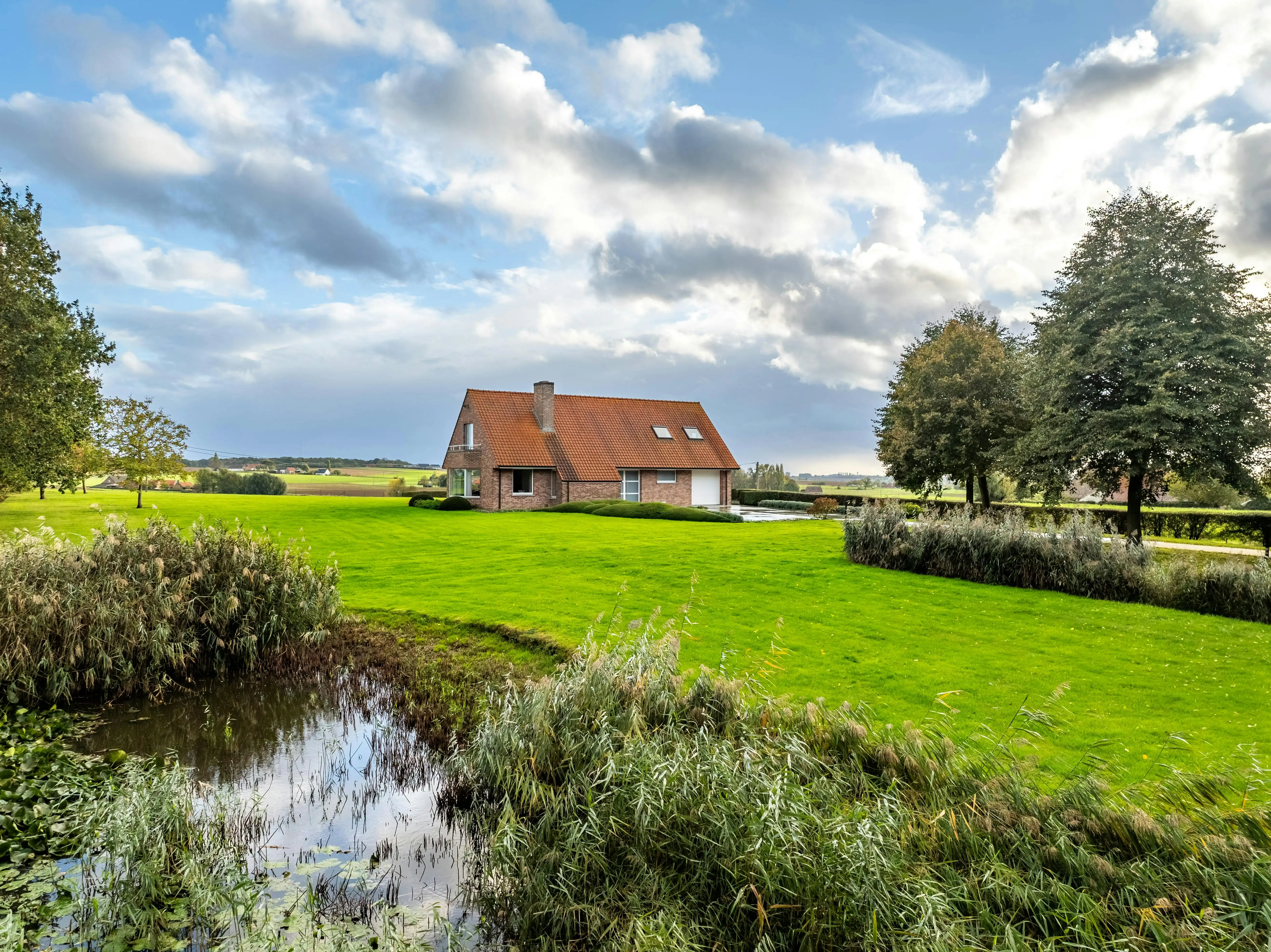 Unieke villa op 2,1 ha met 360°-uitzicht en eigen bos foto 22
