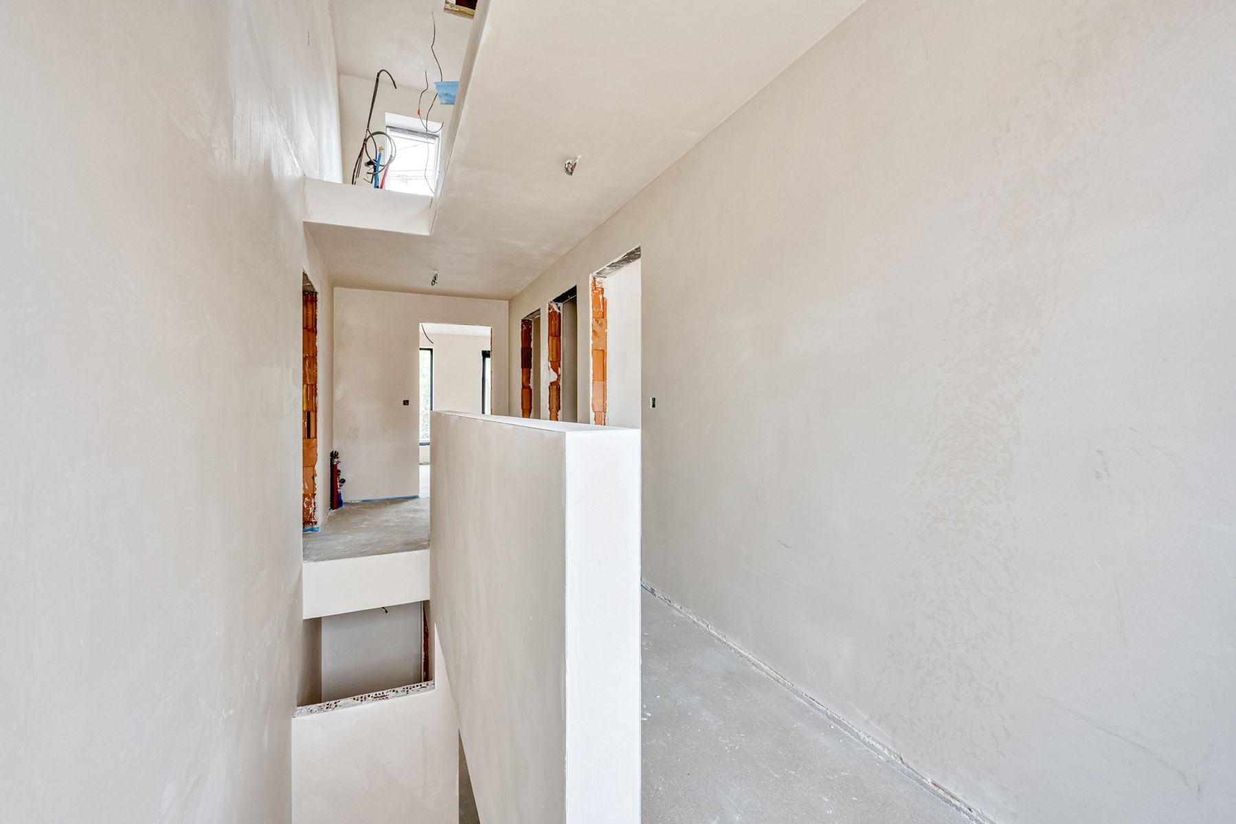 Riante eigendom met 4 slaapkamers en 2 badkamers foto 11