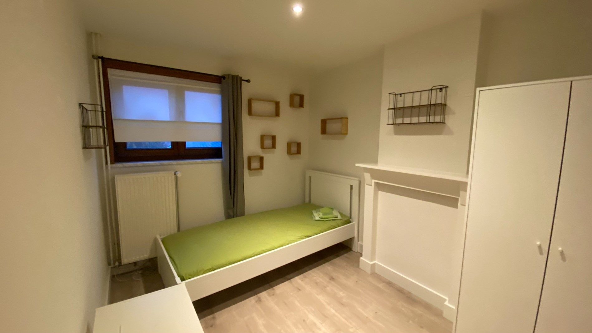 Halfopen bebouwing met tuin, carport en drie slaapkamers in Eksaarde foto 5