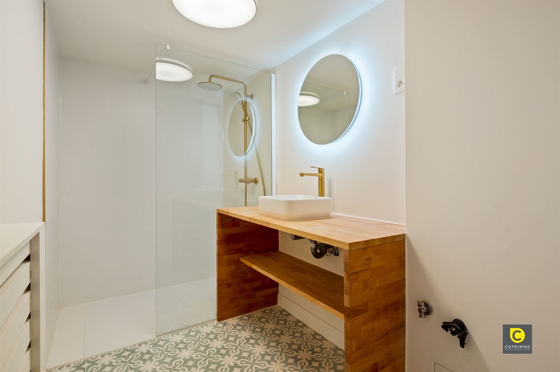 Gerenoveerd 2 slpk appartement foto 10