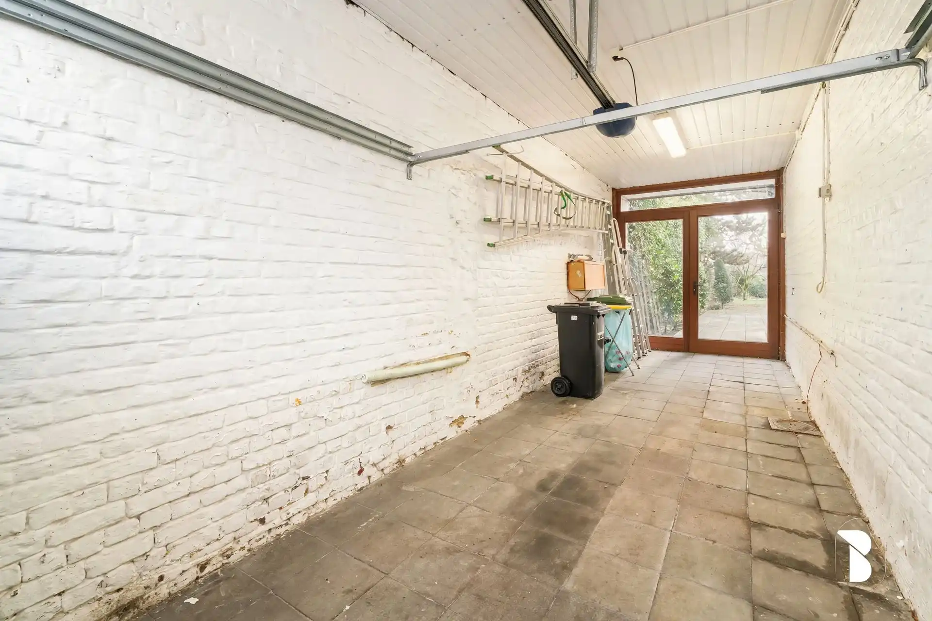 Topgelegen appartement met garage en grote tuin! foto 13
