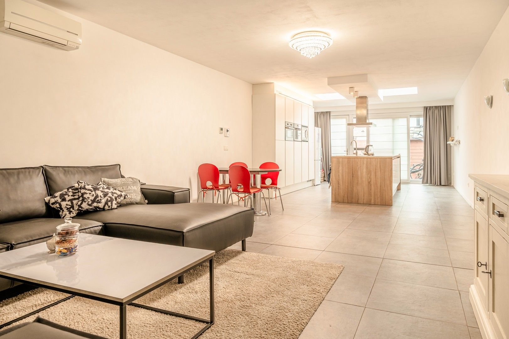 Recent gerenoveerde woning met 3 slaapkamers en tuin foto 3