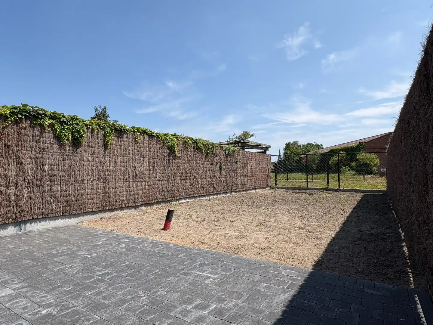 Instapklare woning te Kuurne met 3 slaapkamers, zijweg, oprit en zoveel meer! foto 21