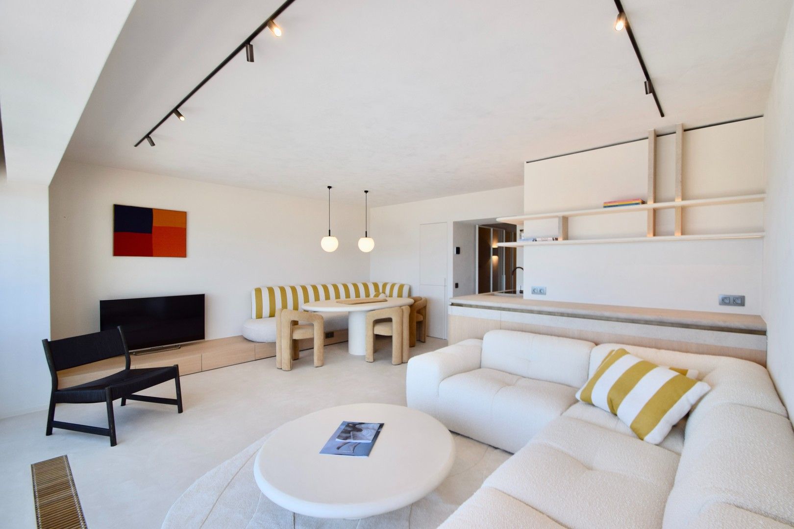 Fantastisch gerenoveerd appartement met zeezicht gelegen tussen het Lichttorenplein en het Albertplein foto 3