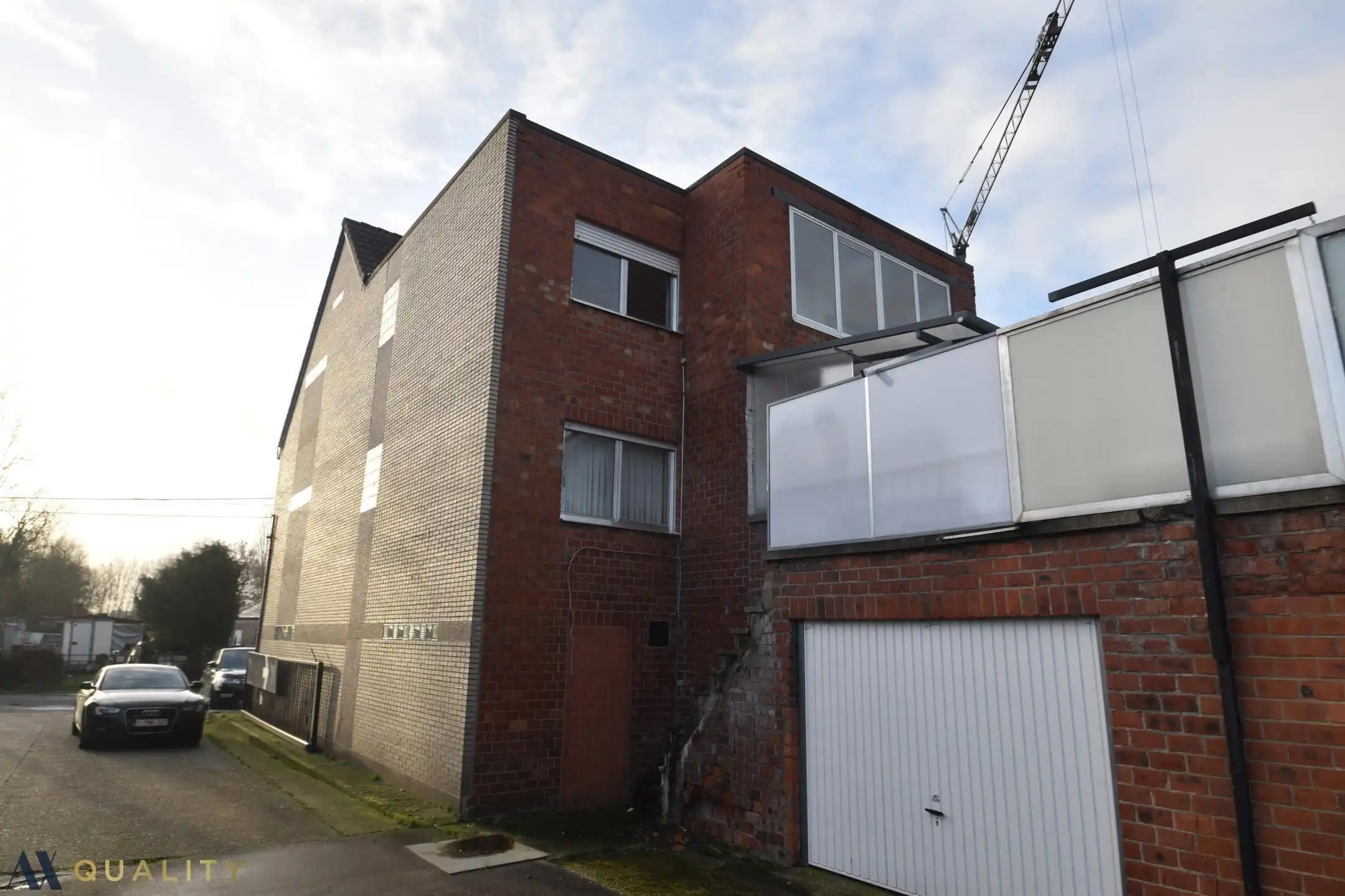 Gerenoveerd 2-slaapkamerappartement met terras (6,5 m²) en balkon,  bergzolder, autostaanplaats en private berging 6,5 m² en 16 m² foto 16