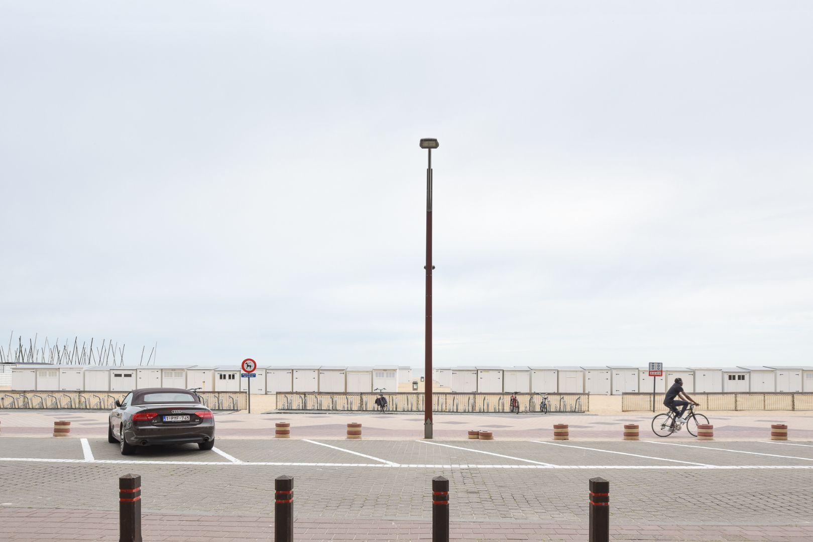 Luxueus vernieuwd appartement met zicht op het Albertstrand foto 43