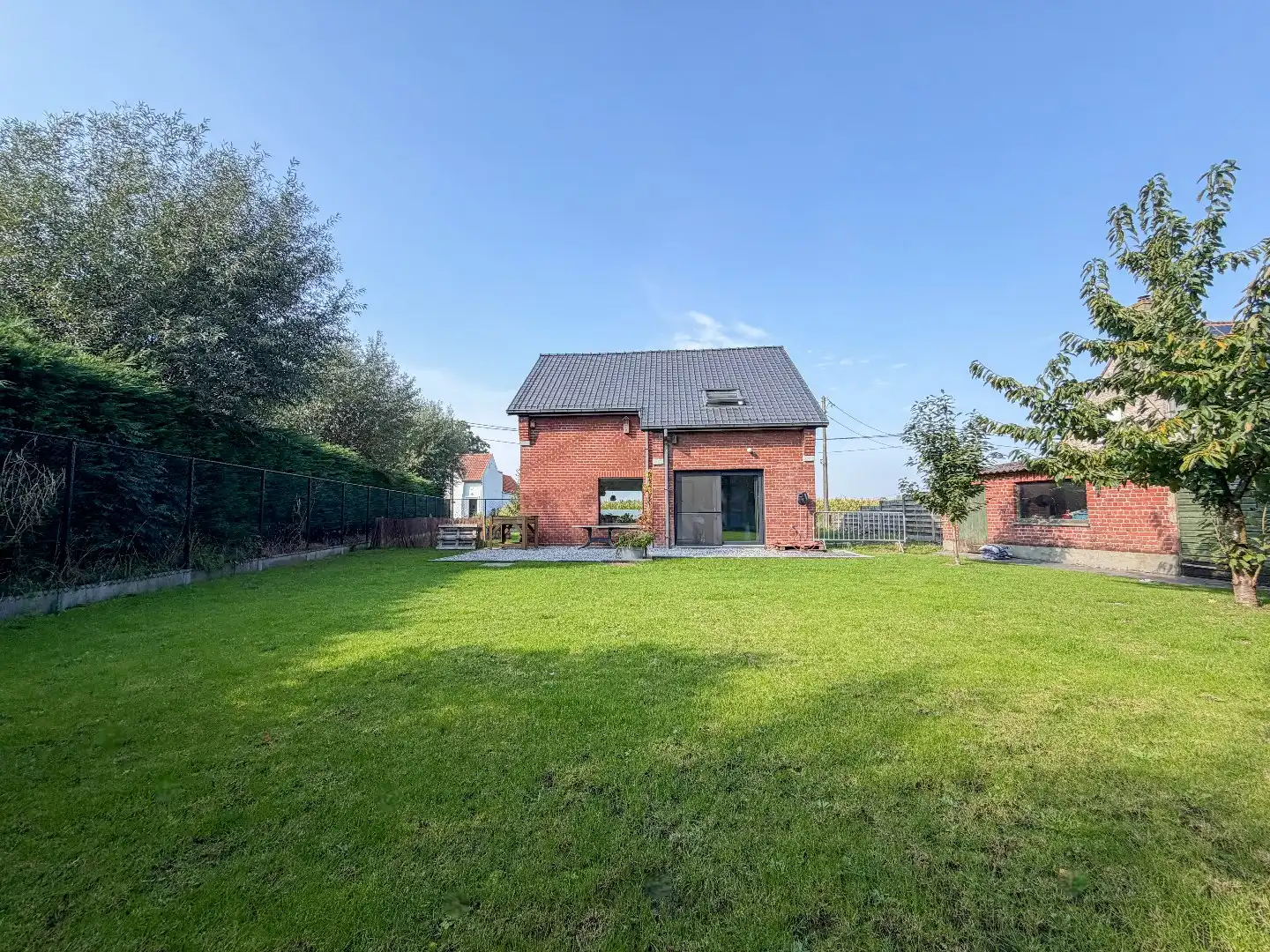 Energiezuinige gezinswoning met 3 slp en gezellige tuin, rustig gelegen, Aartrijke foto 2