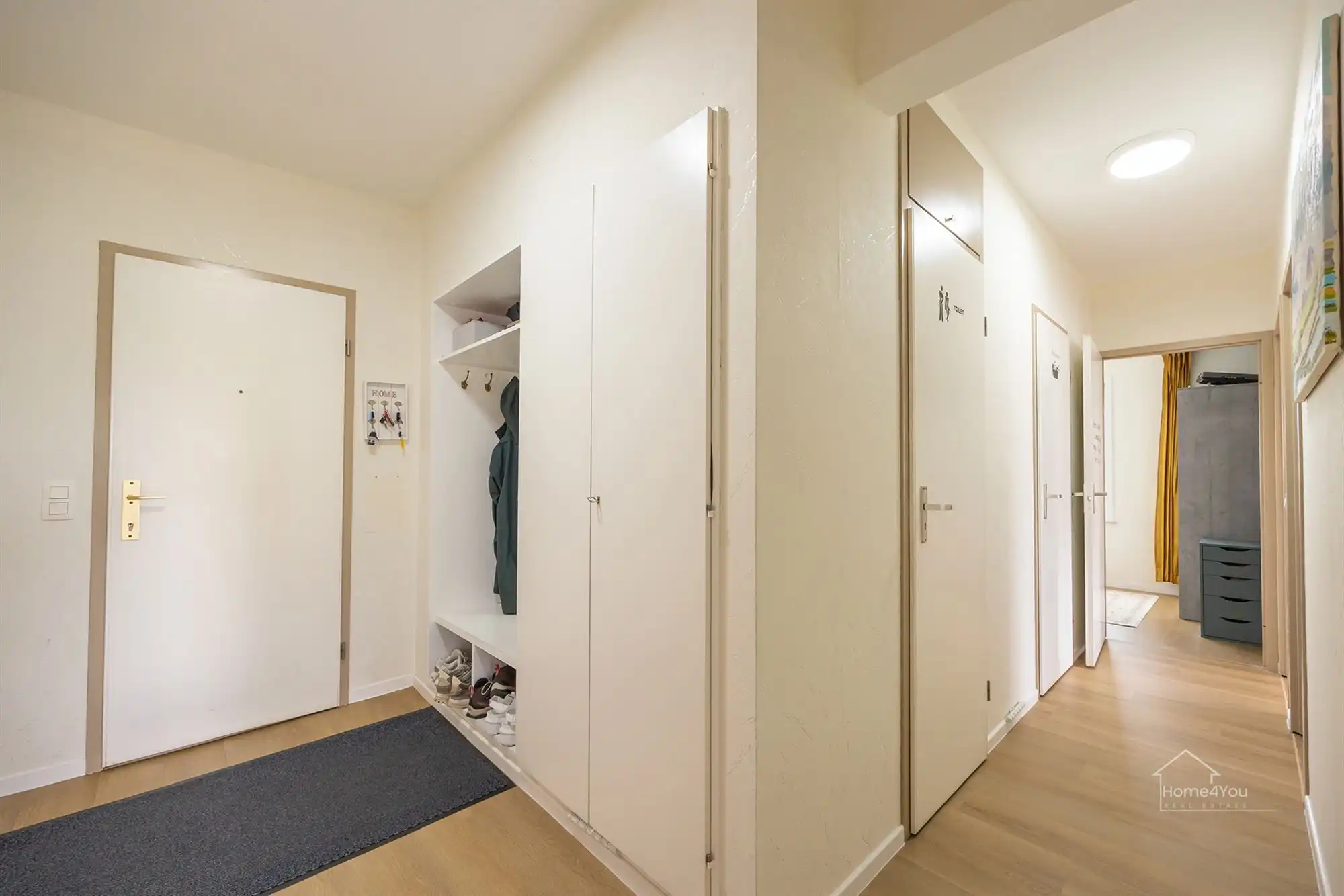 Instapklaar en lichtrijk appartement met 3 slaapkamers foto 4