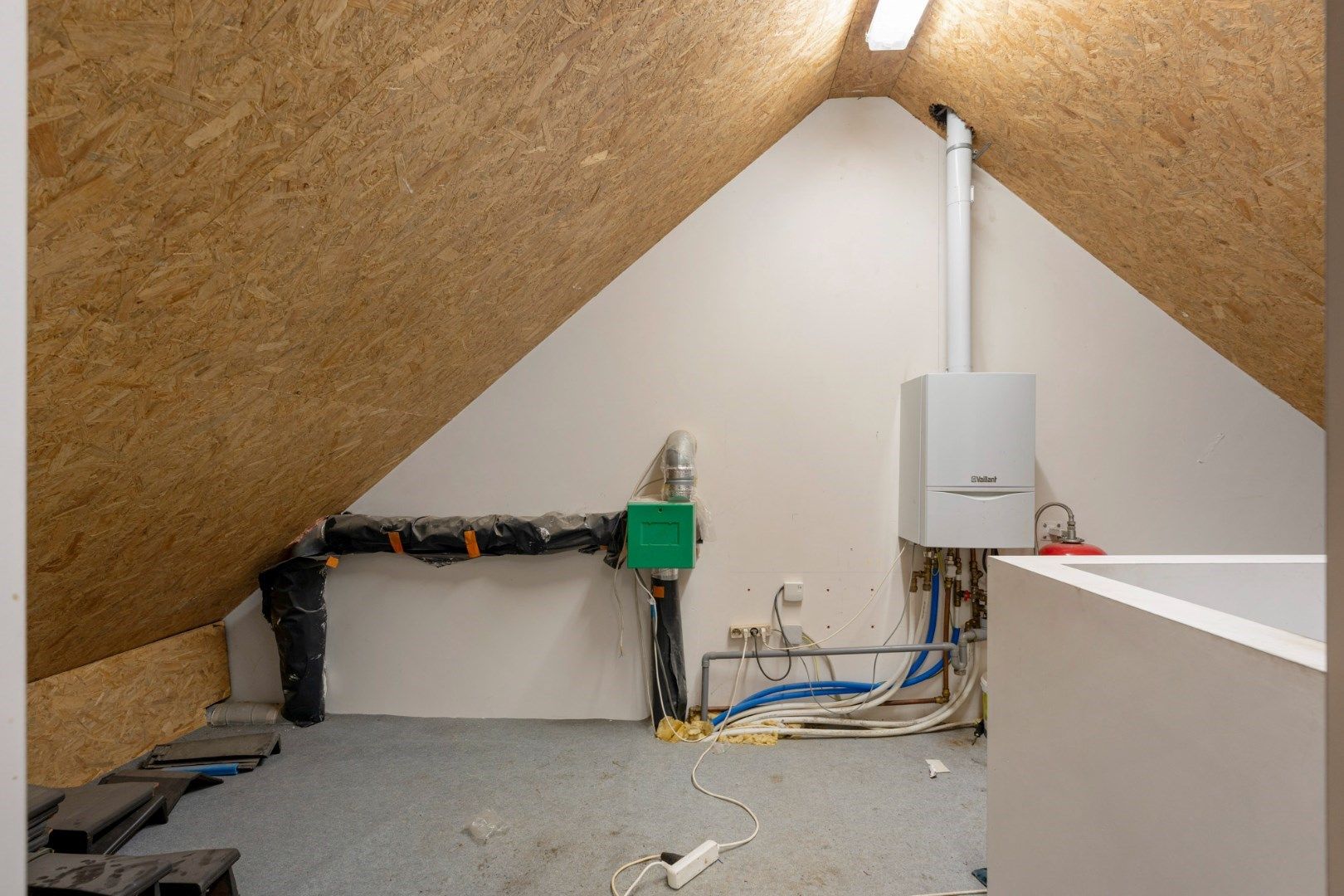 Recente, halfvrijstaande gezinswoning in een moderne bouwstijl op een ruim perceel van 11a06ca nabij de dorpskern van Tongerlo!  foto 37