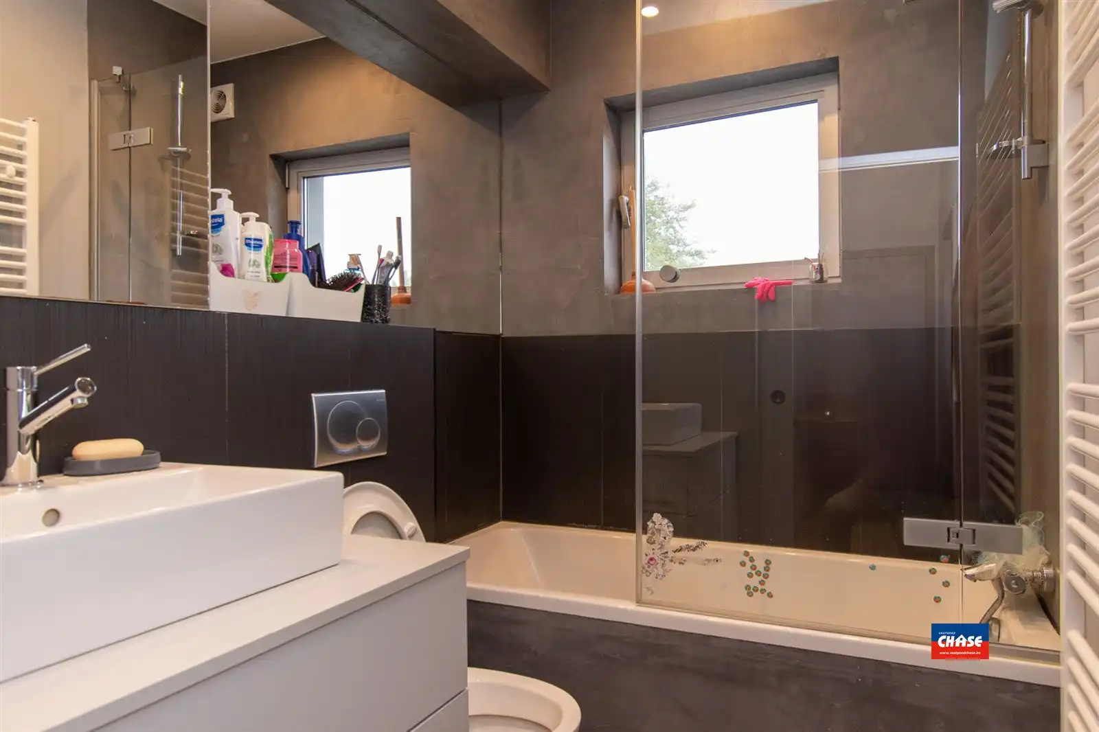 Instapklare woning met 2 tot 3 slaapkamers en mooie tuin foto 10