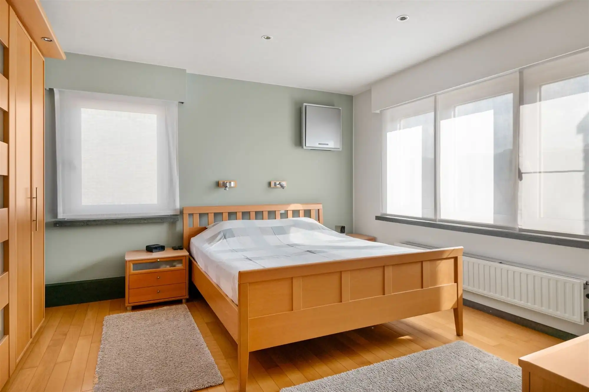 Verrassend ruime halfopen woning met 3 SLPK en bureel te Sint-Katelijne-Waver foto 9