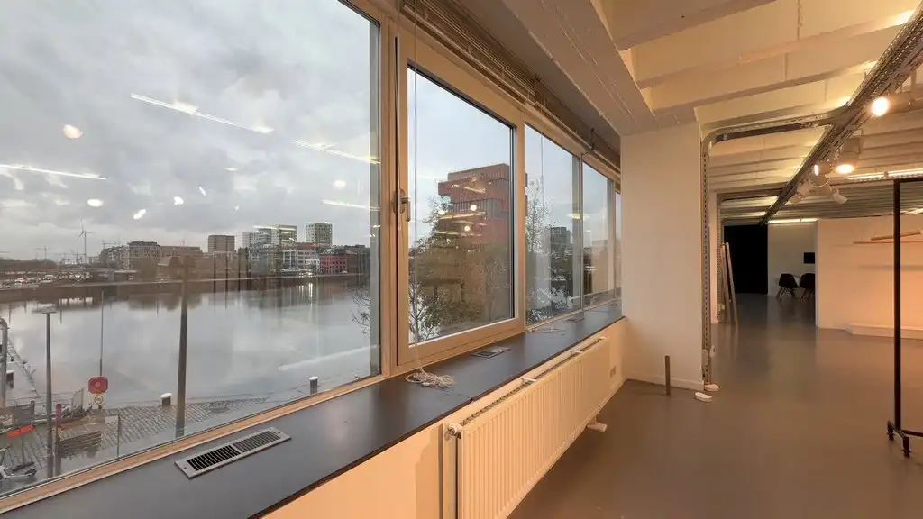 Kantoor te huur met uniek zicht op het MAS in Antwerpen foto 14